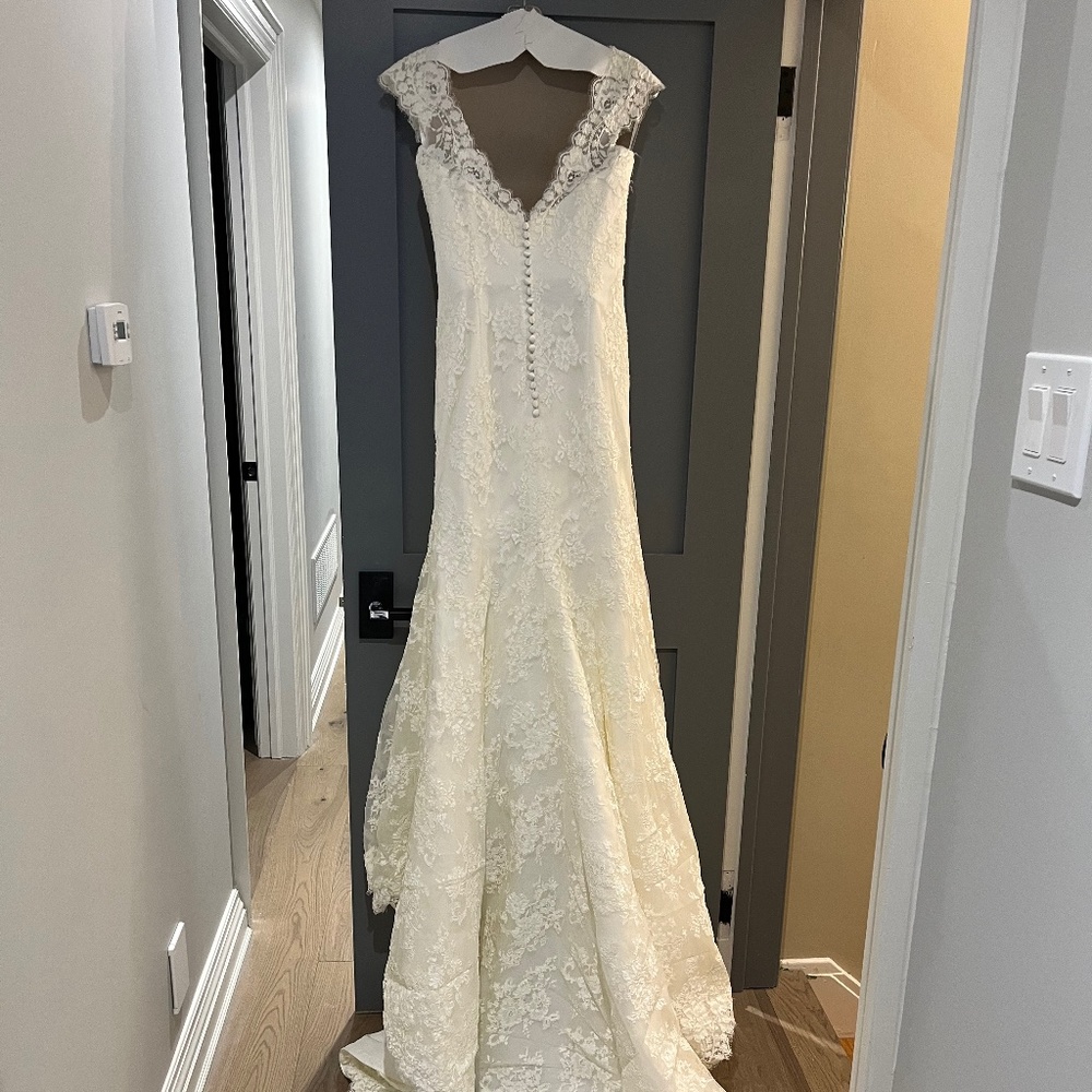 Wedding dress